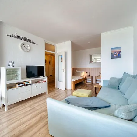 - Haus P, App 0p0504 *