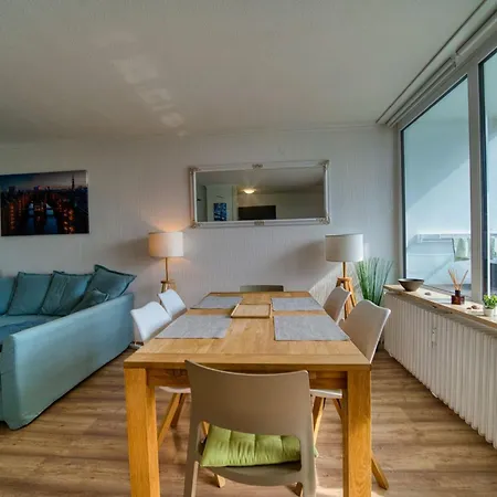 - Haus P, App 0p0504 *