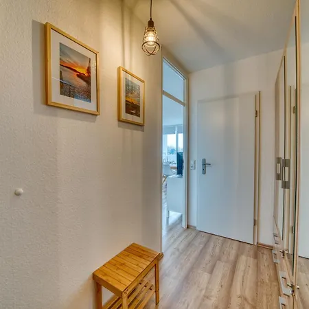 - Haus P, App 0p0504 海利根港